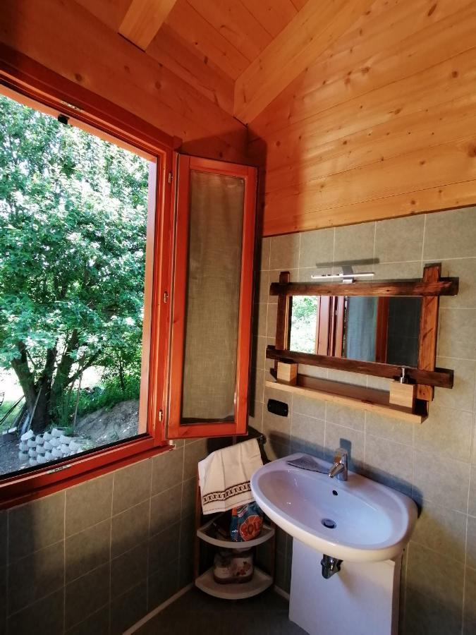 Agriturismo Bio Apipoli Montano Lucino Ngoại thất bức ảnh