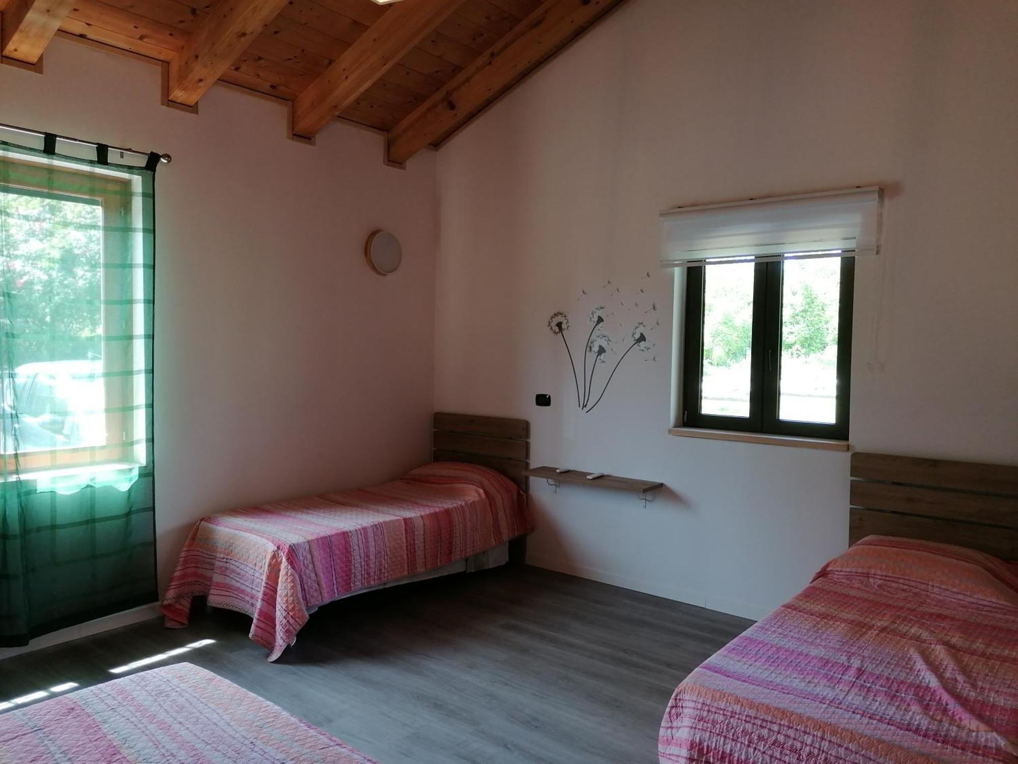 Agriturismo Bio Apipoli Villa Montano Lucino Ngoại thất bức ảnh